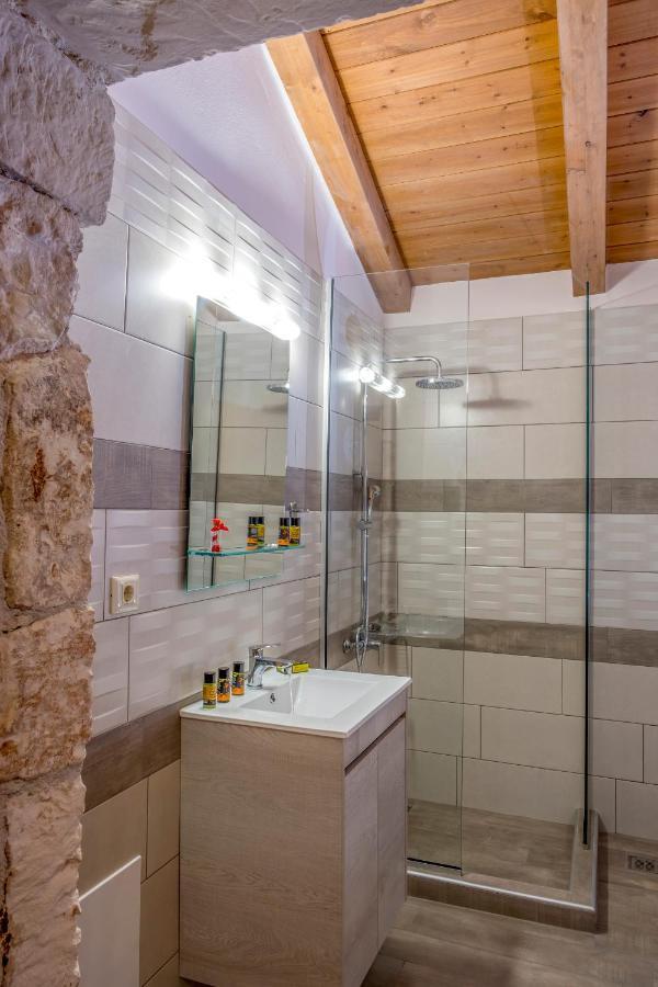 Villa George Kambánion Zewnętrze zdjęcie